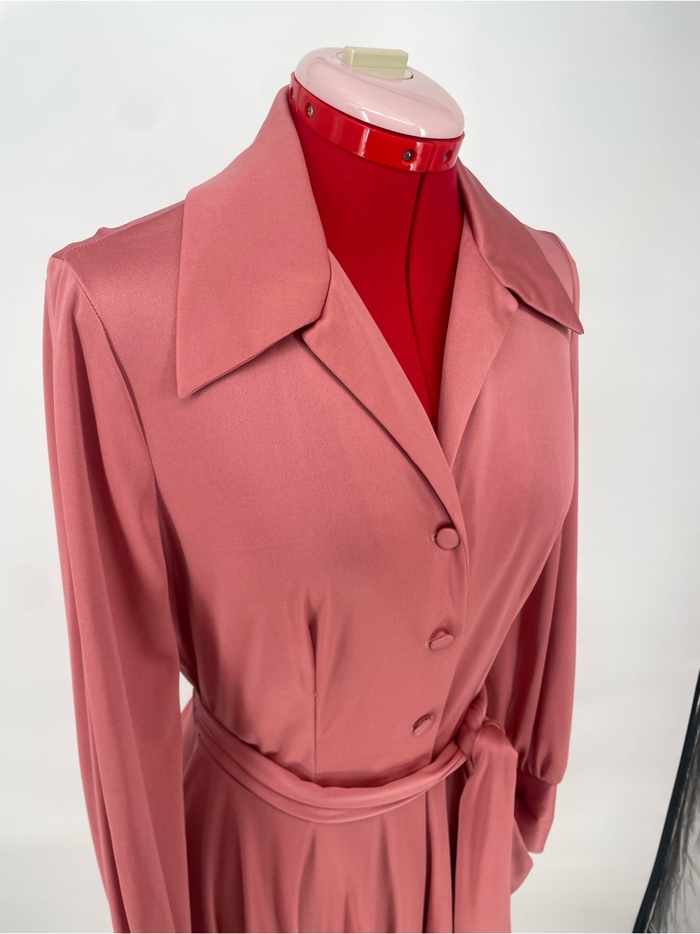 1970s Dusty Rose Long-sleeve Belted Shirtwaist Casual Day Dress Pointed Collar - Picture 9 of 9